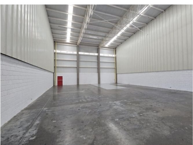 Bodega en venta en Gaira, Santa Marta, 500 m² · foto 2 de 10