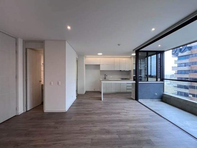 Apartamento de 2 alcobas en venta en El Poblado, Medellín, 86 m² · foto 13 de 16