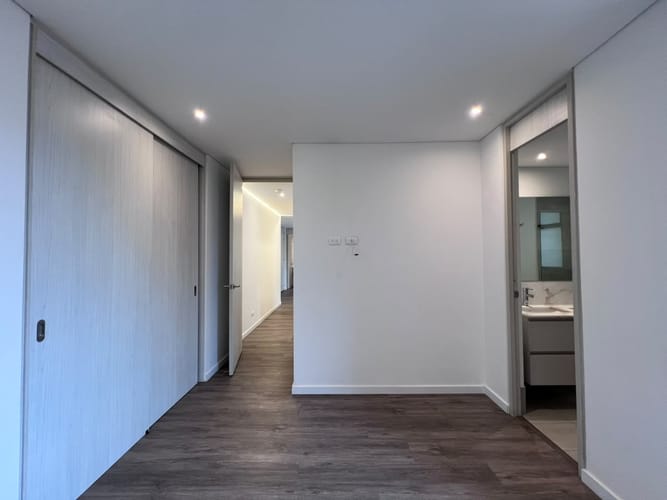 Apartamento de 2 alcobas en venta en El Poblado, Medellín, 86 m² · foto 15 de 16