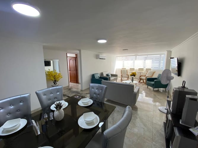 Apartamento de 4 alcobas en arriendo en Bocagrande, Cartagena, 157 m² · foto 3 de 16