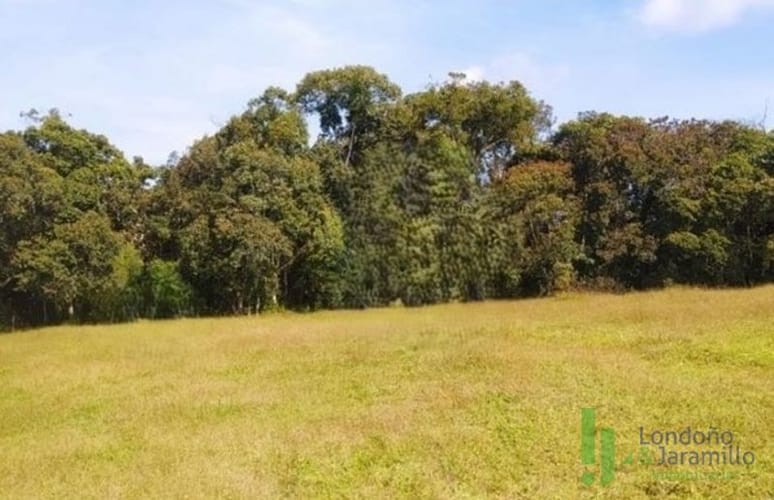 Lote en venta en San Nicolas, La Ceja, 1210 m² · foto 4 de 9