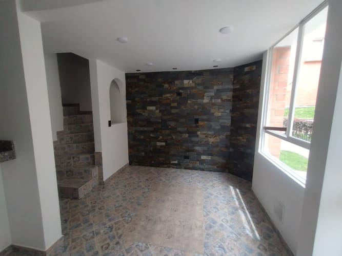 Casa de 3 alcobas en venta en San Mateo, Soacha, 75 m² · foto 2 de 16