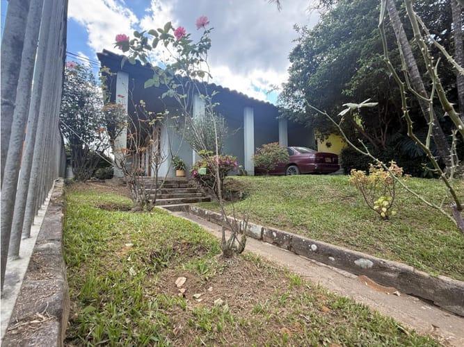 Casa de 8 alcobas en venta en La Tablaza, La Estrella, 440 m² · foto 4 de 24