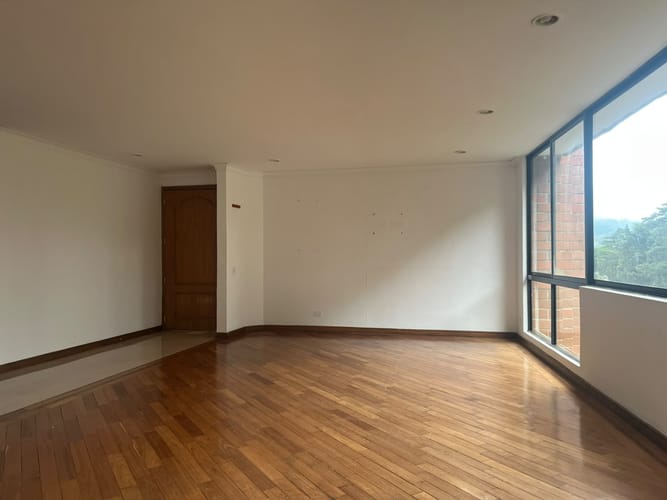 Apartamento de 4 alcobas en arriendo en Santa María De Los Ángeles, Medellín, 180 m² · foto 4 de 18