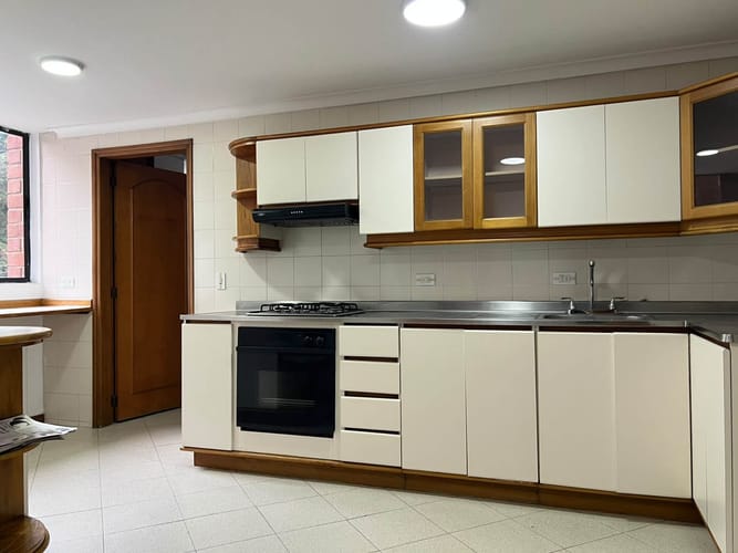 Apartamento de 4 alcobas en arriendo en Santa María De Los Ángeles, Medellín, 180 m² · foto 6 de 18