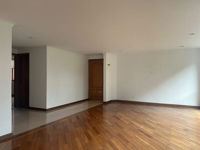 Apartamento de 4 alcobas en arriendo en Santa María De Los Ángeles, Medellín, 180 m² · foto 7 de 18