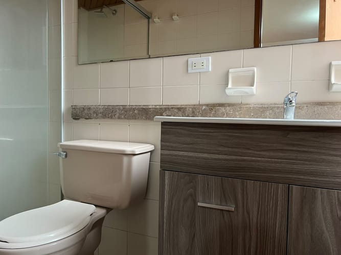 Apartamento de 4 alcobas en arriendo en Santa María De Los Ángeles, Medellín, 180 m² · foto 17 de 18
