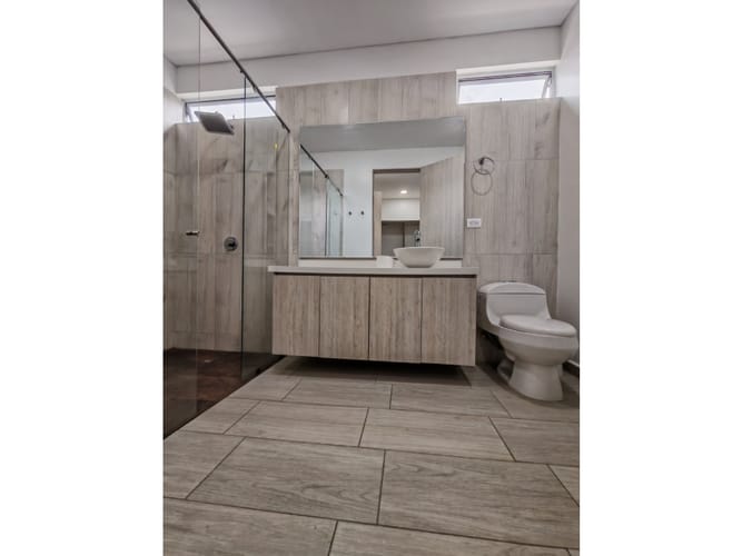 Casa de 5 alcobas en venta en El Caimo, Armenia, 270 m² · foto 2 de 21