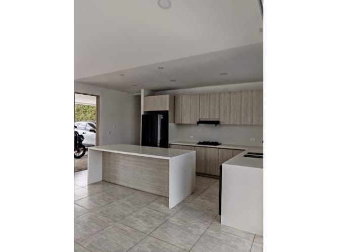 Casa de 5 alcobas en venta en El Caimo, Armenia, 270 m² · foto 4 de 21