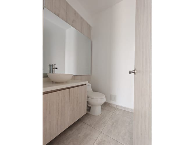 Casa de 5 alcobas en venta en El Caimo, Armenia, 270 m² · foto 5 de 21