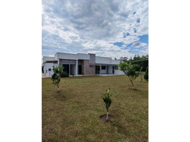 Casa de 5 alcobas en venta en El Caimo, Armenia, 270 m² · foto 16 de 21