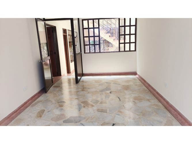 Casa de 3 alcobas en venta en San Jose, Neiva, 198 m² · foto 2 de 21