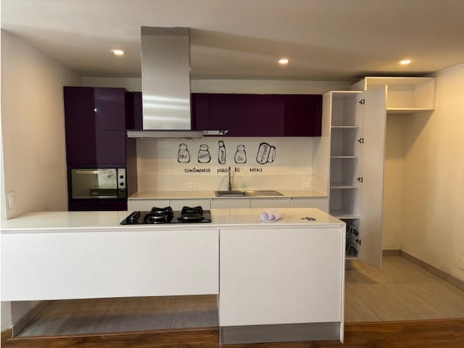 Apartamento en venta en Bella Suiza, Bogotá, 84 m² · foto 2 de 11