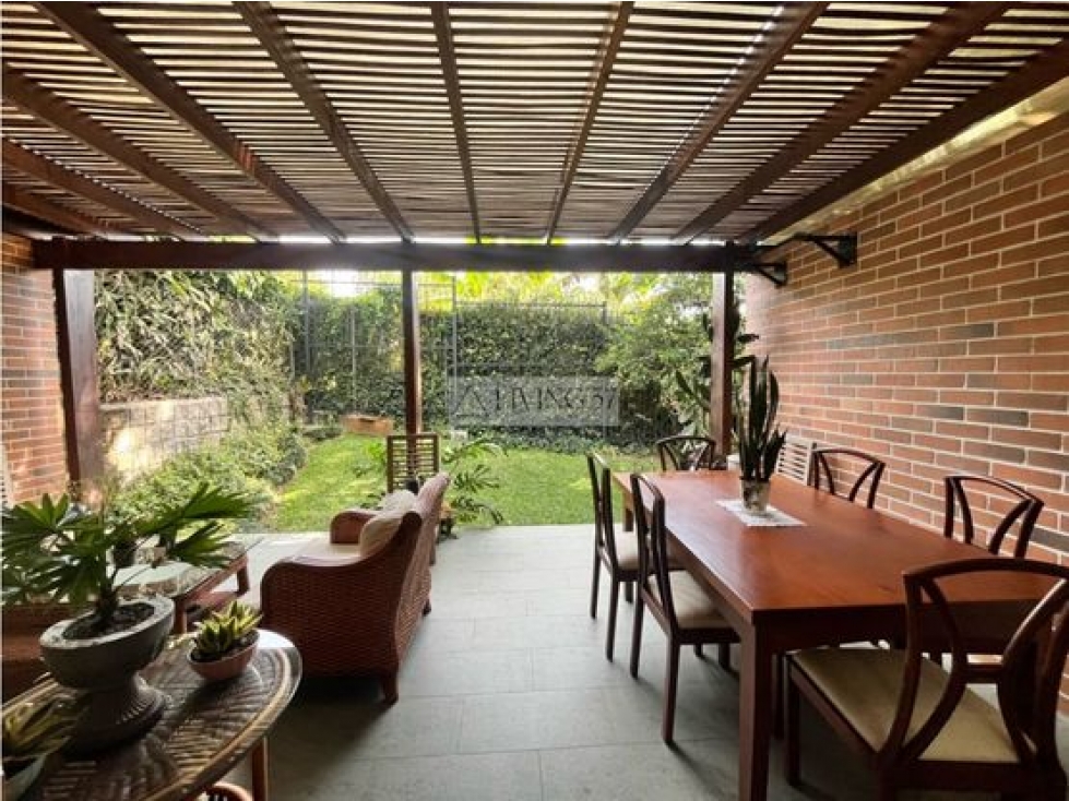 Casa de 3 alcobas en venta en San Lucas, Medellín, 230 m² · foto 4 de 20