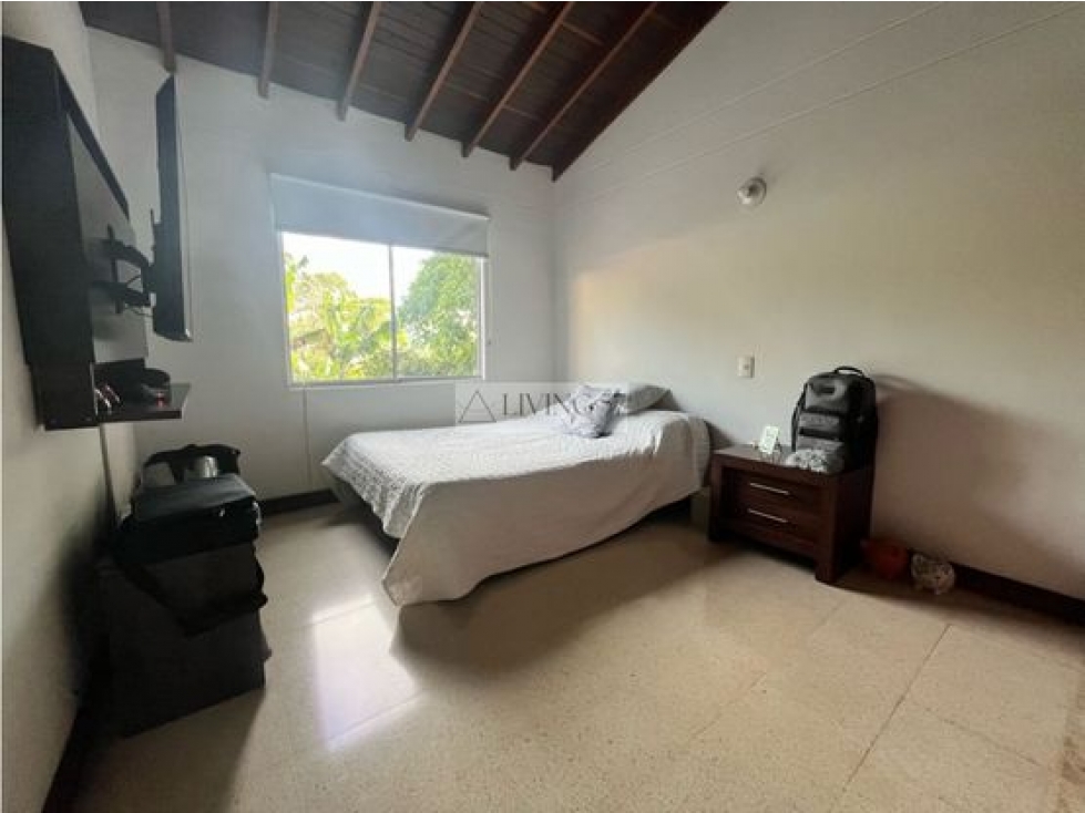 Casa de 3 alcobas en venta en San Lucas, Medellín, 230 m² · foto 9 de 20