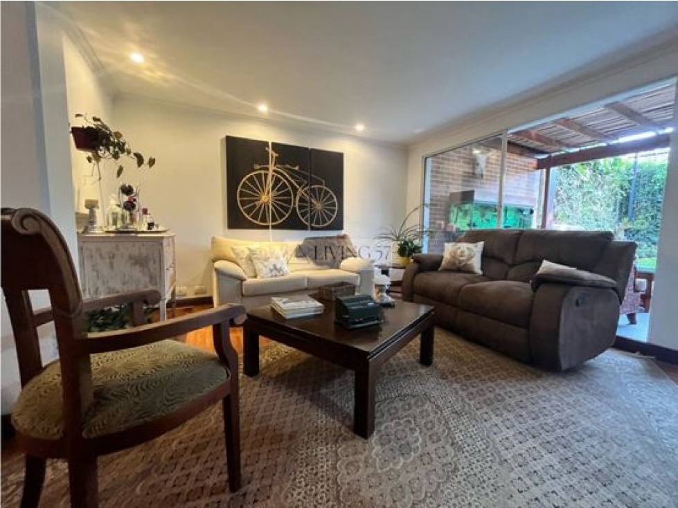 Casa de 3 alcobas en venta en San Lucas, Medellín, 230 m² · foto 19 de 20