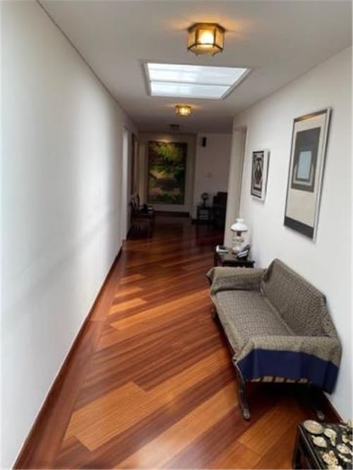 Apartamento de 4 alcobas en venta en Santa Barbara Occidental, Bogotá, 300 m² · foto 5 de 16