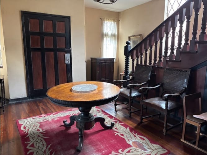 Casa de 6 alcobas en venta en Quinta Camacho, Bogotá, 746 m² · foto 9 de 11