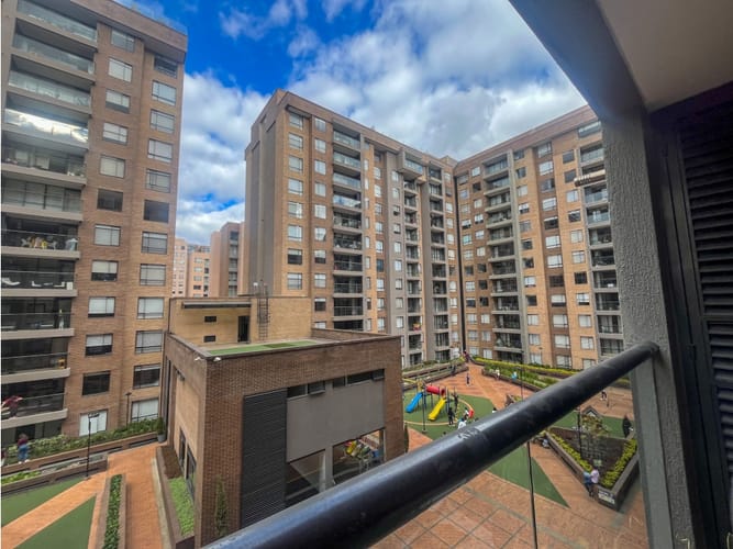 Apartamento de 3 alcobas en venta en Colina Campestre, Bogotá, 88 m² · foto 16 de 24