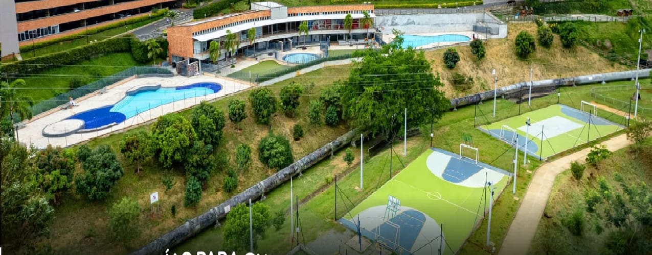 Apartamento de 4 alcobas en venta en Bello, 148 m² · foto 3 de 16