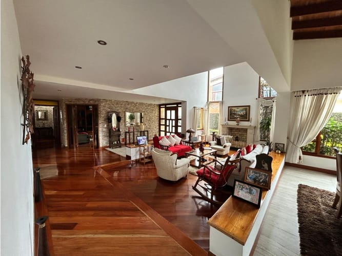 Casa de 5 alcobas en venta en La Balsa, Chía, 250 m² · foto 2 de 24