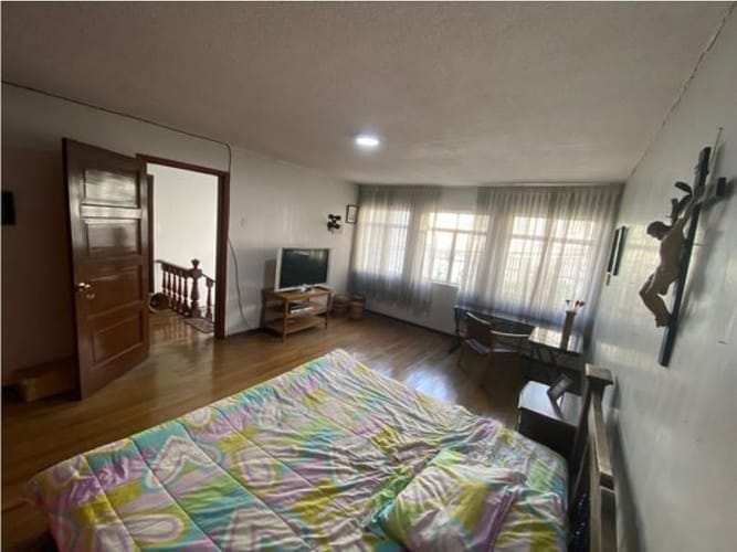 Casa de 3 alcobas en venta en San Luis, Bogotá, 315 m² · foto 23 de 24