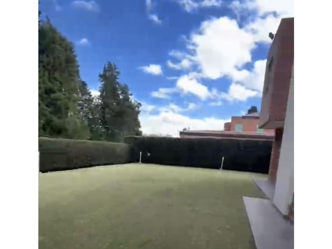 Casa de 4 alcobas en venta en San Jose De Los Nogales, Chía, 500 m² · foto 3 de 8