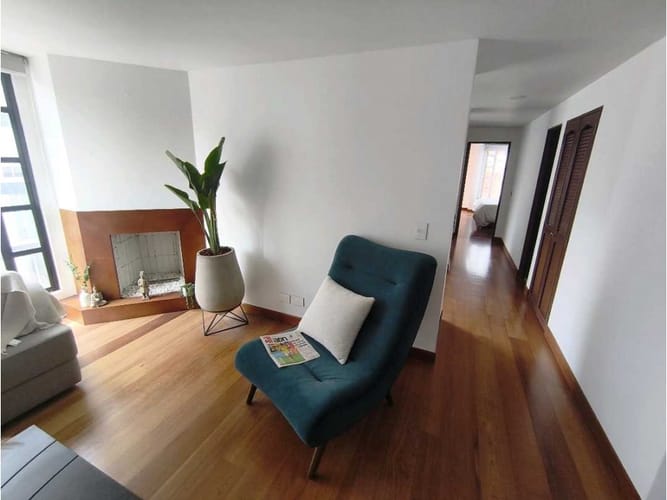 Apartamento de 2 alcobas en venta en Chico Norte, Bogotá, 105 m² · foto 3 de 24