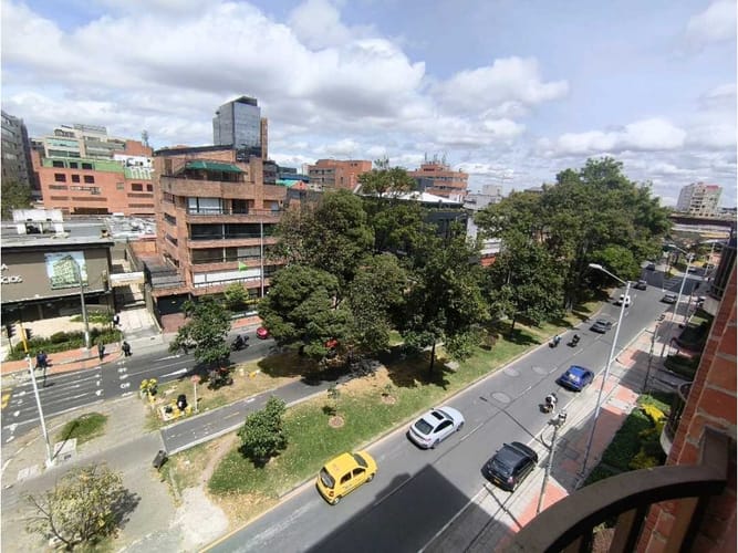 Apartamento de 2 alcobas en venta en Chico Norte, Bogotá, 105 m² · foto 13 de 24