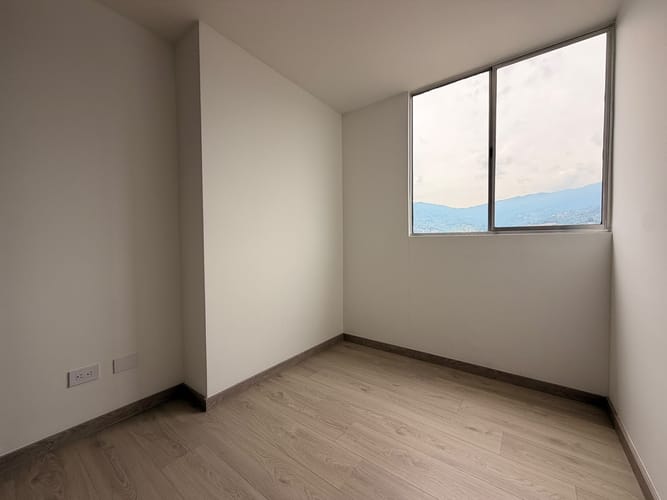 Apartamento de 3 alcobas en venta en Zona Industrial No. 1, Itagüí, 63 m² · foto 7 de 13