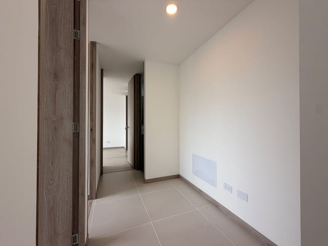 Apartamento de 3 alcobas en venta en Zona Industrial No. 1, Itagüí, 63 m² · foto 6 de 13