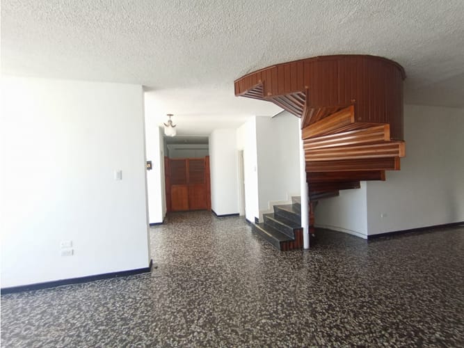 Casa de 5 alcobas en venta en Caudal Norte Oriental, Villavicencio, 711 m² · foto 12 de 19