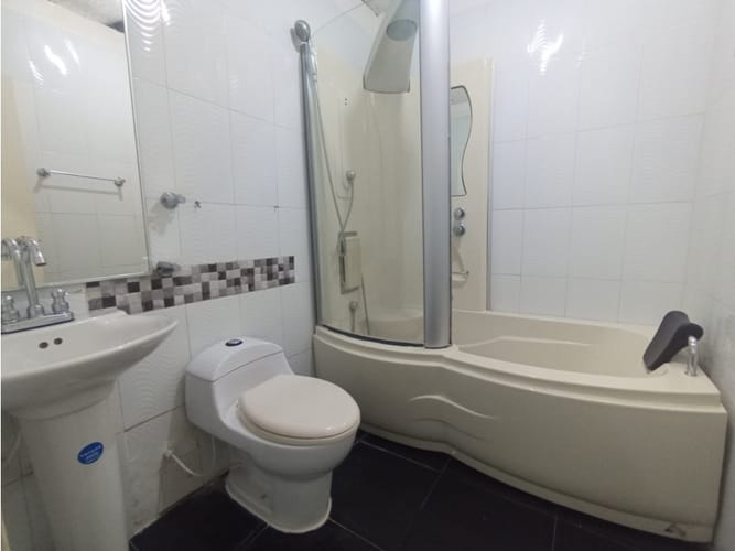 Casa de 5 alcobas en venta en Caudal Norte Oriental, Villavicencio, 711 m² · foto 18 de 19