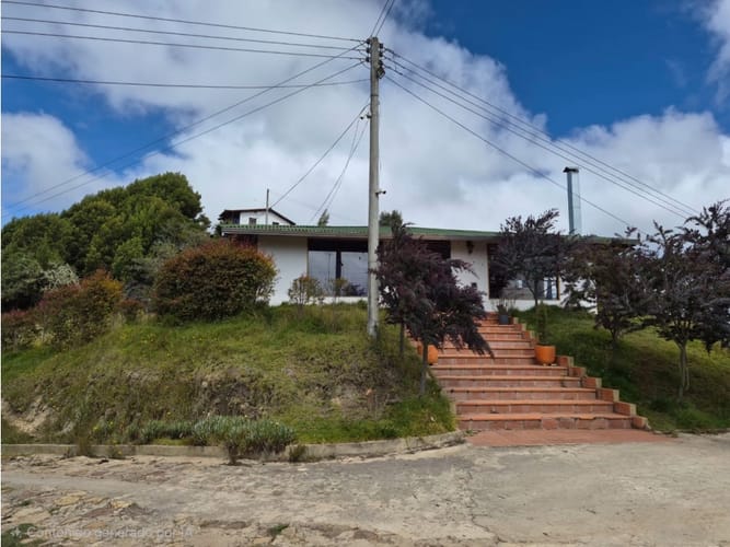 Casa de 4 alcobas en venta en Tras Del Alto, Tunja, 139 m² · foto 6 de 24