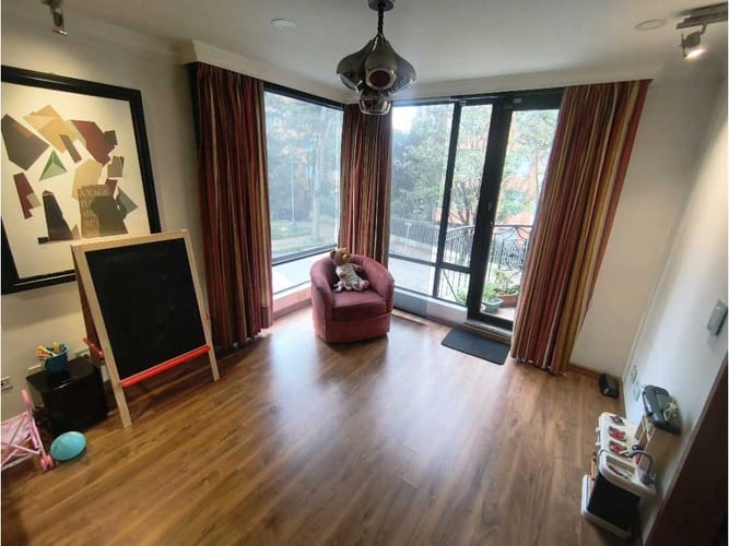 Apartamento de 4 alcobas en venta en Los Rosales, Bogotá, 284 m² · foto 11 de 24