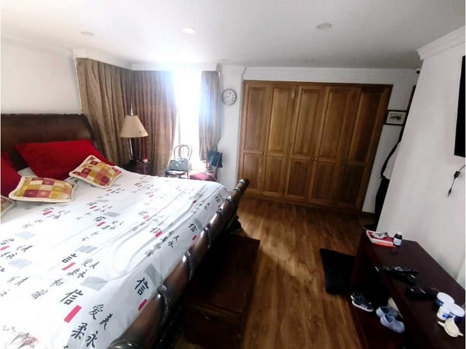 Apartamento de 4 alcobas en venta en Los Rosales, Bogotá, 284 m² · foto 15 de 24