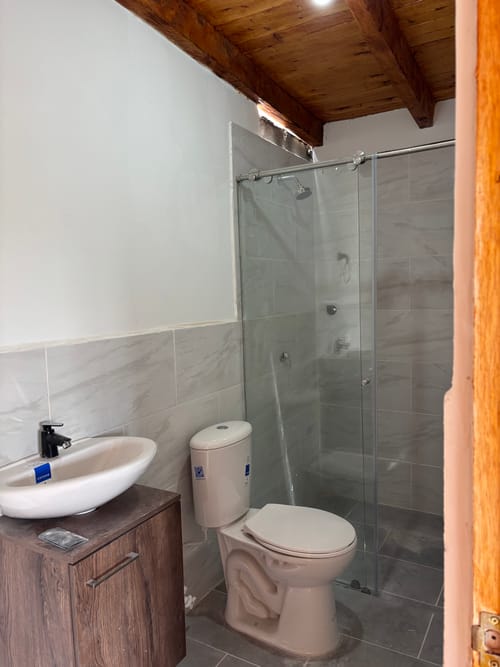 Casa de 4 alcobas en arriendo en Los Colegios, Rionegro, 120 m² · foto 4 de 8