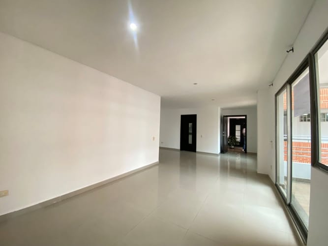 Apartamento de 3 alcobas en venta en San Vicente, Barranquilla, 136 m² · foto 4 de 24