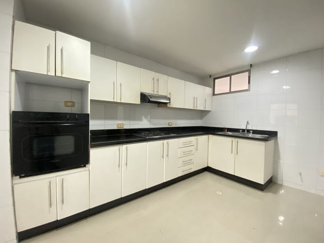 Apartamento de 3 alcobas en venta en San Vicente, Barranquilla, 136 m² · foto 8 de 24