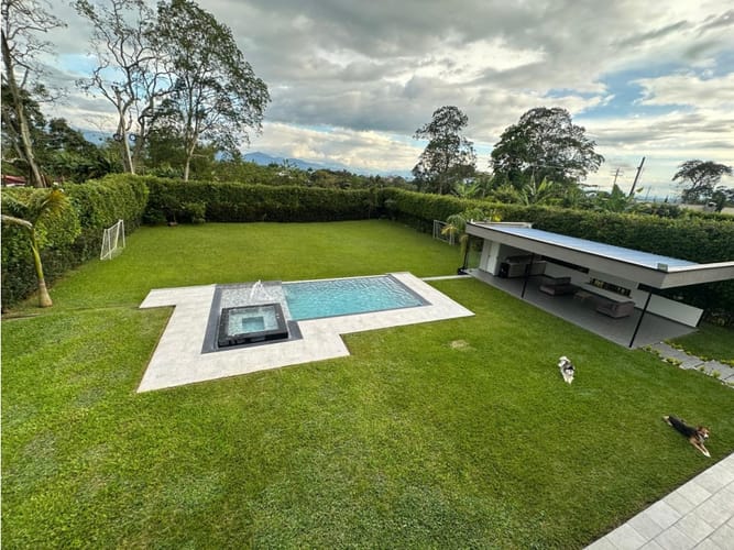 Casa de 4 alcobas en venta en Armenia, 750 m² · foto 4 de 24