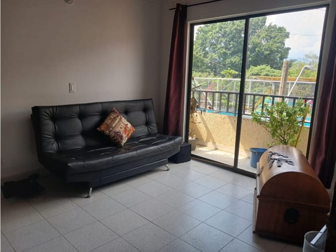 Casa de 7 alcobas en venta en Trinidad, Medellín, 146 m² · foto 3 de 24