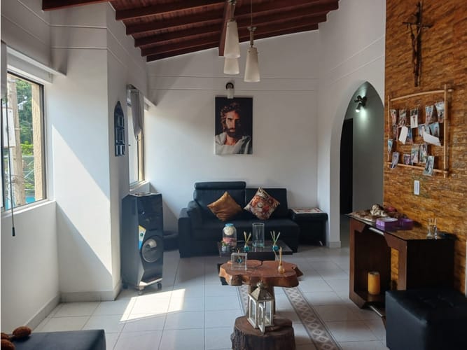 Casa de 7 alcobas en venta en Trinidad, Medellín, 146 m² · foto 4 de 24