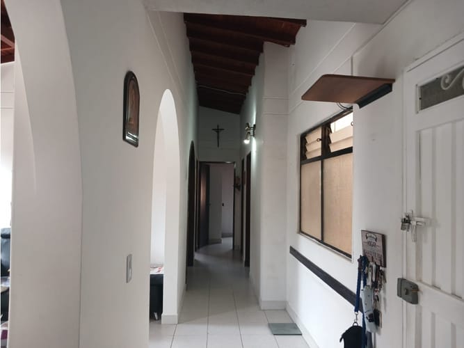 Casa de 7 alcobas en venta en Trinidad, Medellín, 146 m² · foto 9 de 24