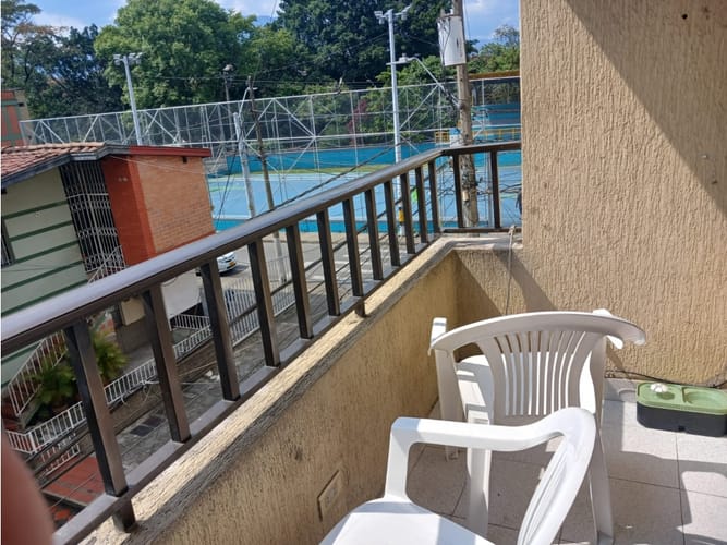 Casa de 7 alcobas en venta en Trinidad, Medellín, 146 m² · foto 19 de 24