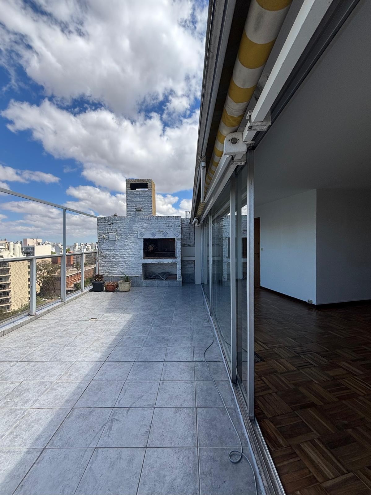 Alquiler excelente Penthouse en Villa Biarritz · Photo 2