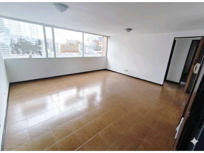 Apartamento de 2 alcobas en venta en Chapinero, Bogotá, 95 m² · foto 2 de 24