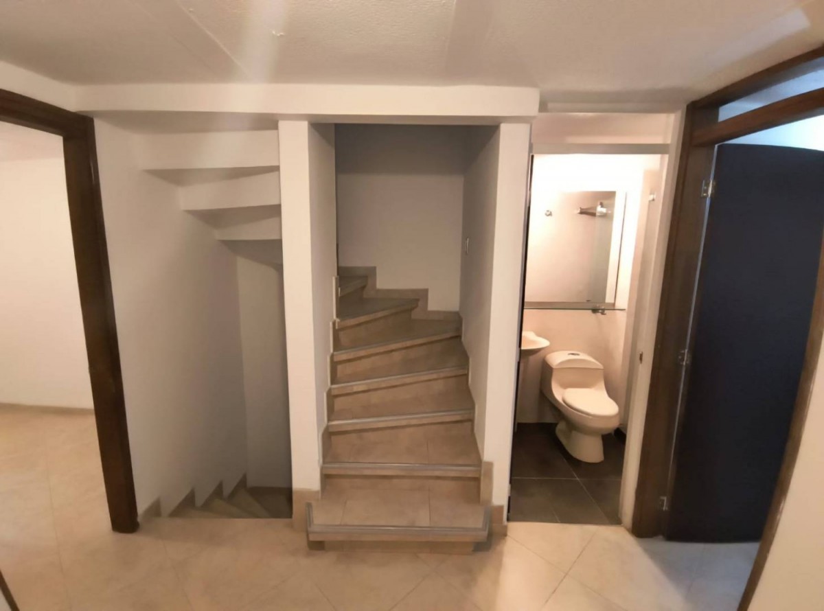 Casa en venta en Cerros De Suba, Bogotá · foto 17 de 24