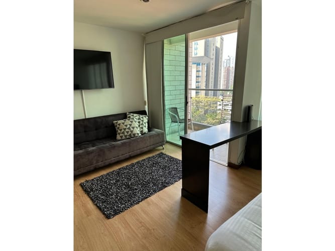 Apartaestudio en venta en La Aguacatala, Medellín, 40 m² · foto 3 de 12