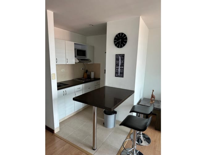Apartaestudio en venta en La Aguacatala, Medellín, 40 m² · foto 7 de 12