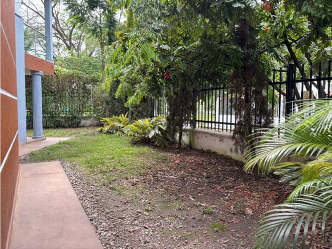 Casa de 3 alcobas en venta en Vanguardia, Villavicencio, 450 m² · foto 13 de 24